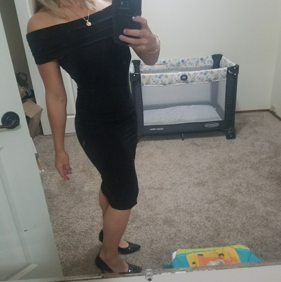 Black Midi Bodycon Dress 💕 - Picture 4 of 5